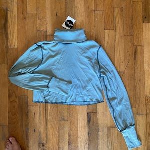 Women’s Forever 21 cropped turtleneck sweater, size M